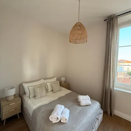 Maison Dalaise - *